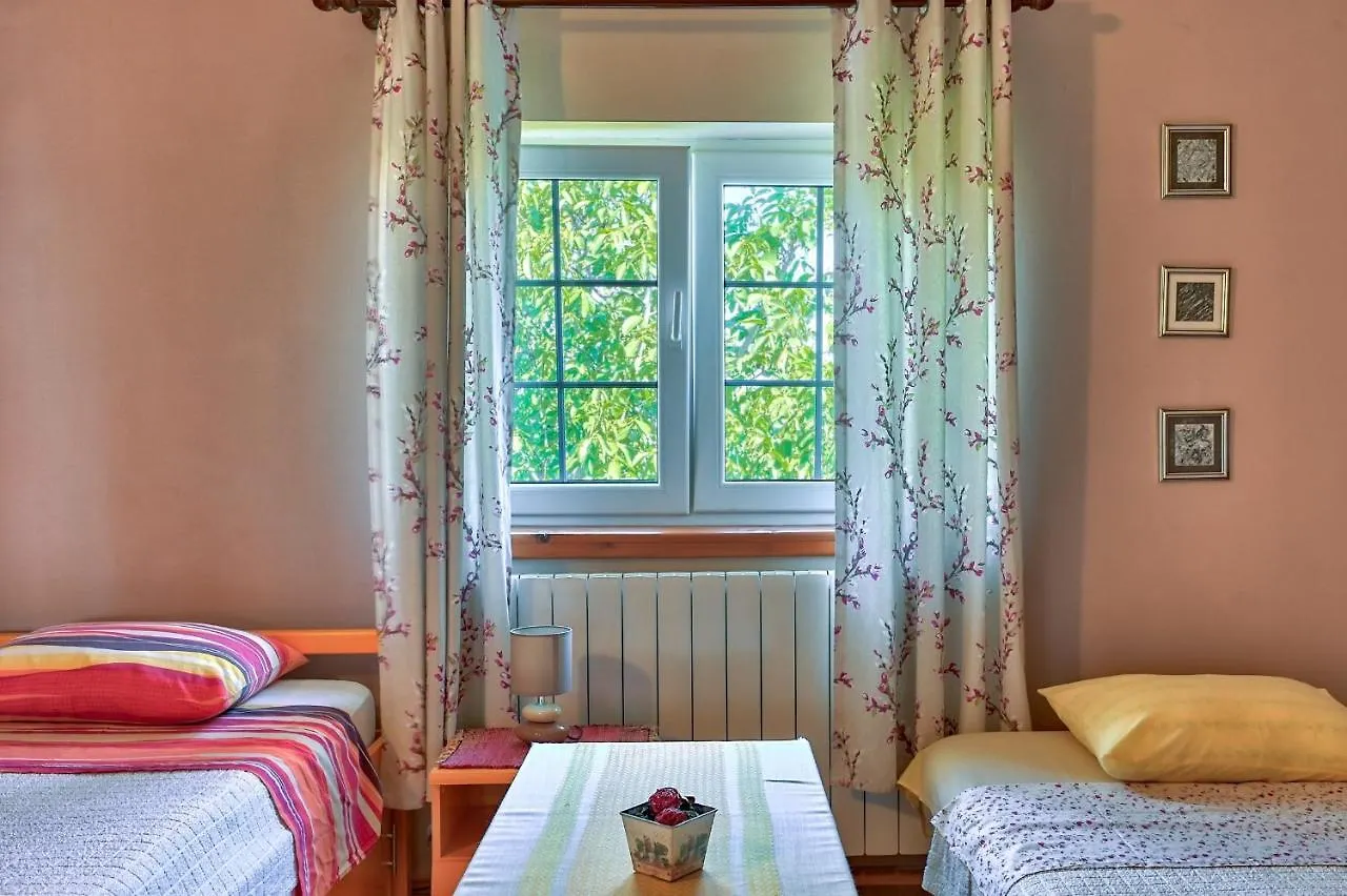 Apartment Oscar Pula
