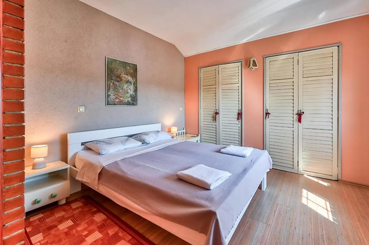 Apartment Oscar Pula