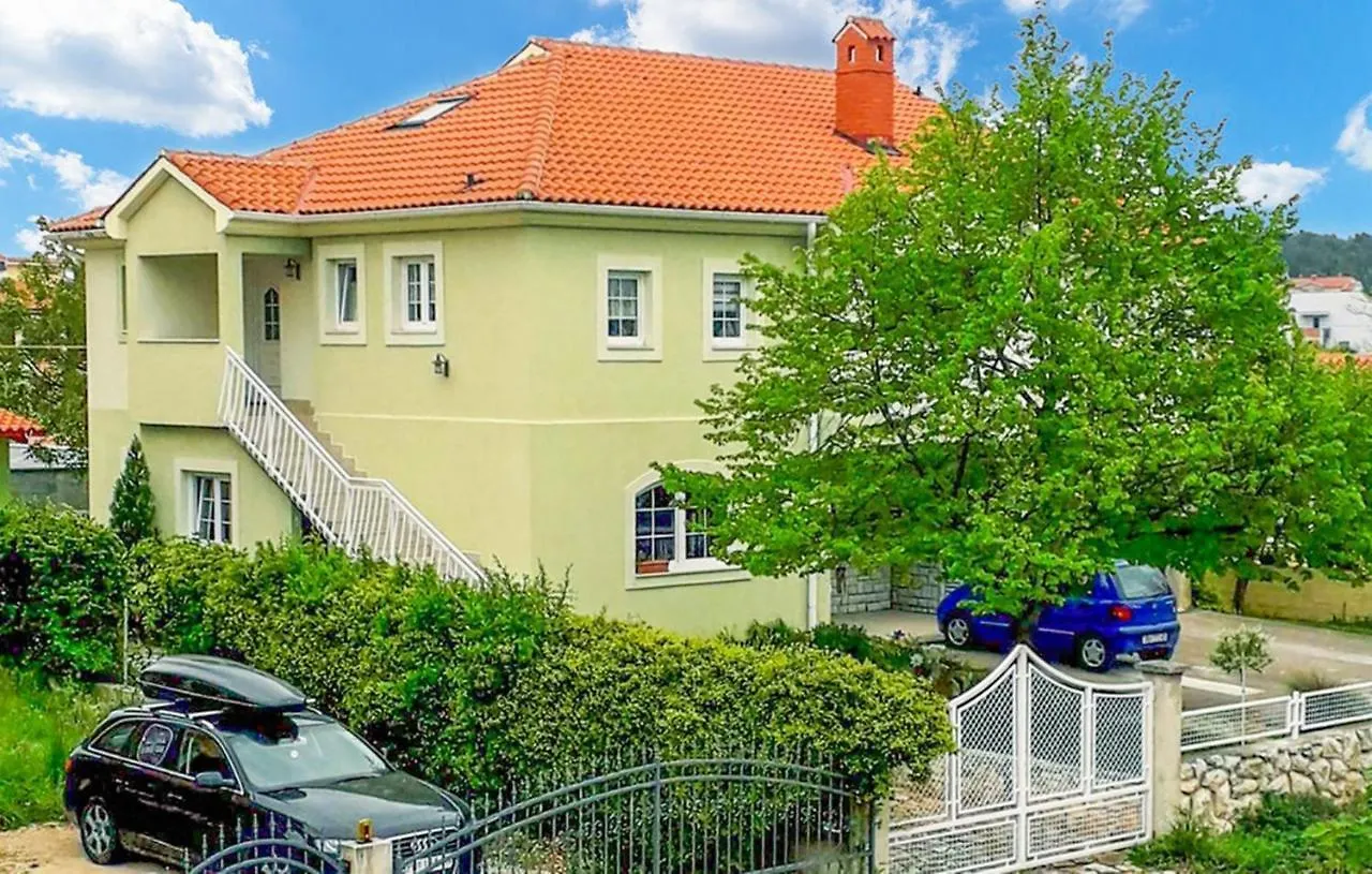 Apartment Oscar Pula